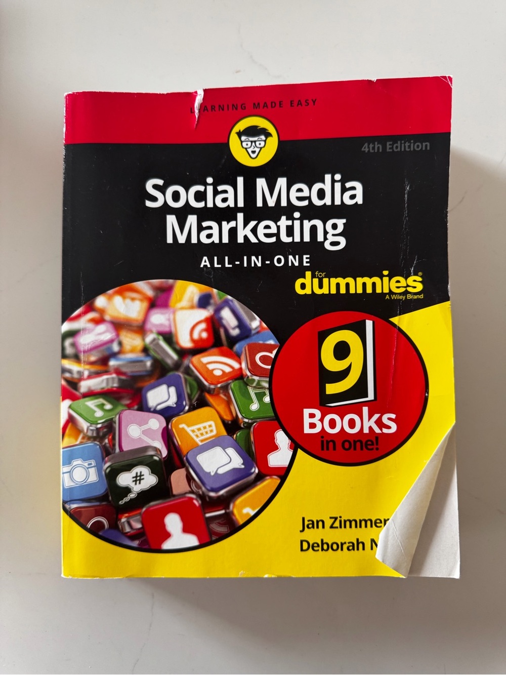 Social Media Marketing All-in-One For Dummies — Yellow & Black Cover